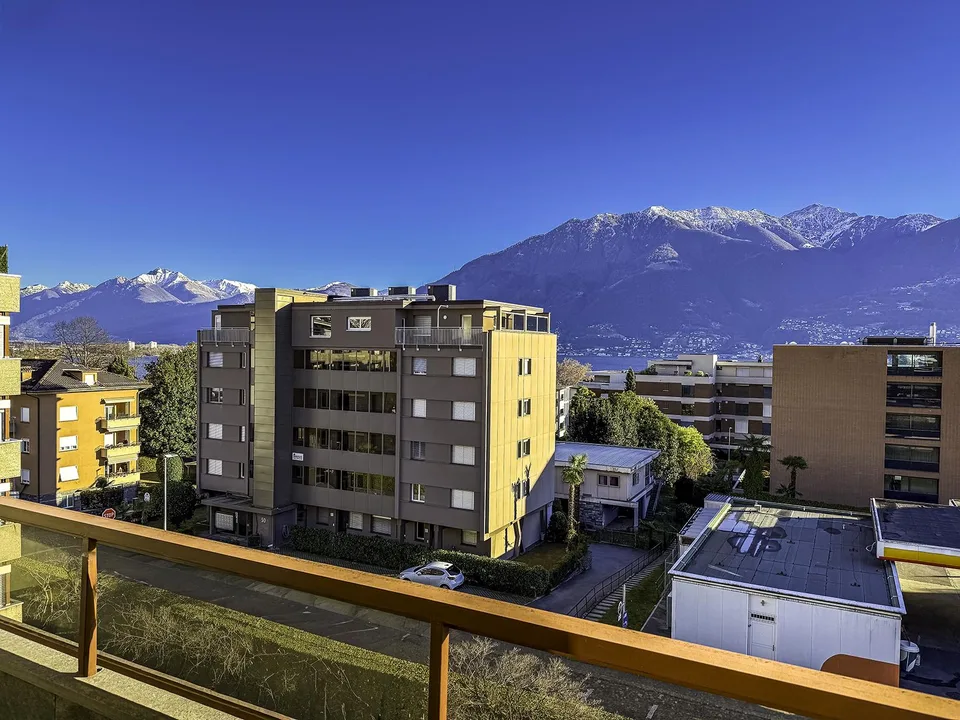 A due passi dal lago, grande 4.5 locali soleggiatissimo – photo 12 sur 20