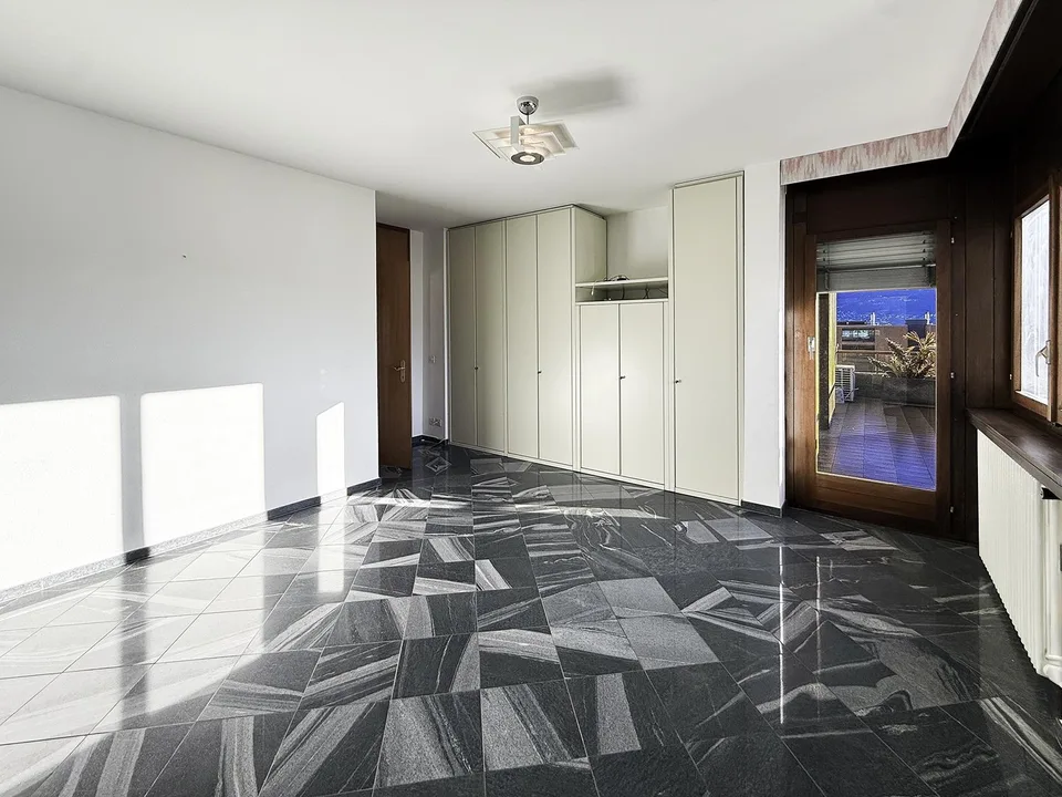 A due passi dal lago, grande 4.5 locali soleggiatissimo – photo 11 sur 20
