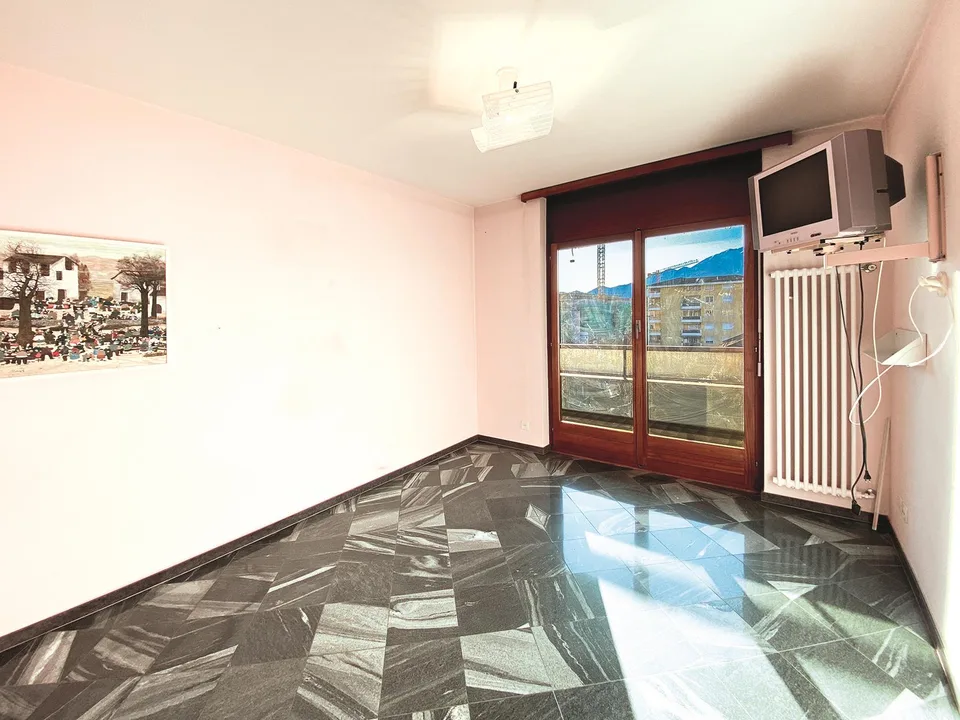 A due passi dal lago, grande 4.5 locali soleggiatissimo – photo 13 sur 20