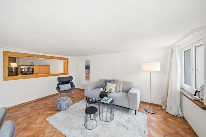 STILVOLL SANIERTES MÜHLENHAUS ZWISCHEN ZÜRICH UND ZUG