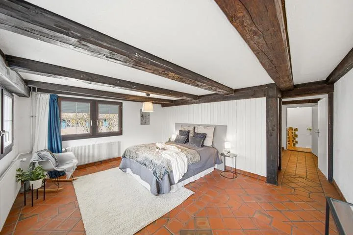 STILVOLL SANIERTES MÜHLENHAUS ZWISCHEN ZÜRICH UND ZUG
