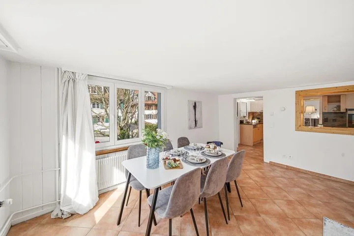 STILVOLL SANIERTES MÜHLENHAUS ZWISCHEN ZÜRICH UND ZUG