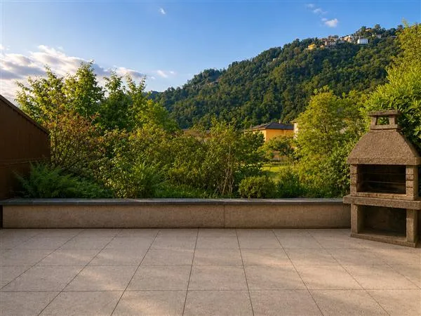 Melano : Casa 6 locali