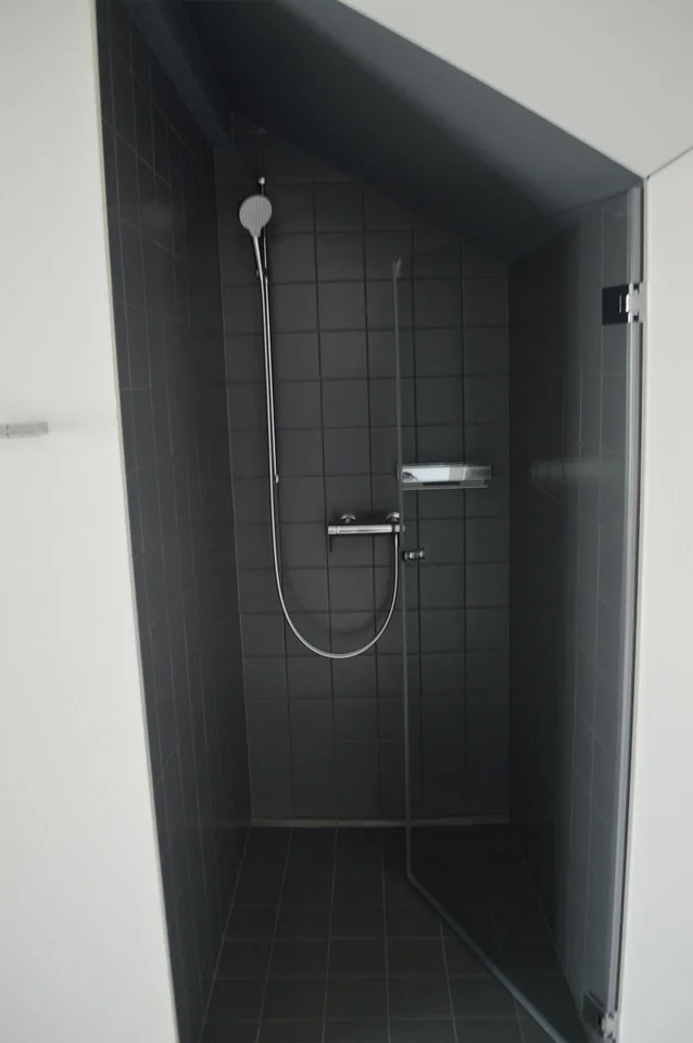 Appartamento mansardato moderno 4.5 locali con terrazza a Neuhausen am Rheinfall