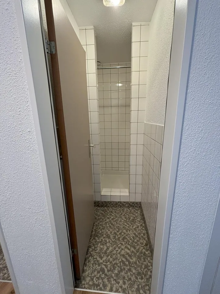 3ZimmerAltbauwohnung in Flims Ideal als WG oder Personalwohnung – Foto 7 von 8
