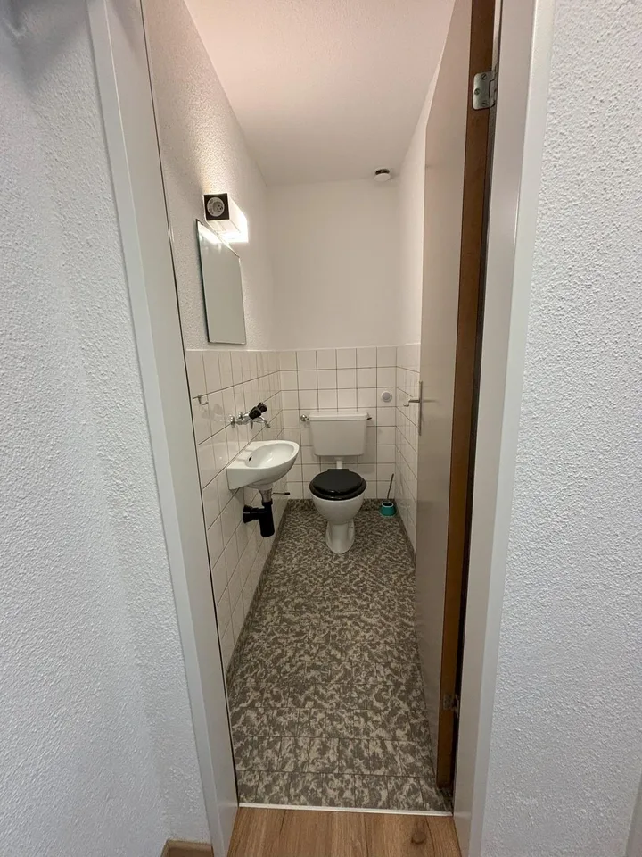 3ZimmerAltbauwohnung in Flims Ideal als WG oder Personalwohnung – Foto 6 von 8