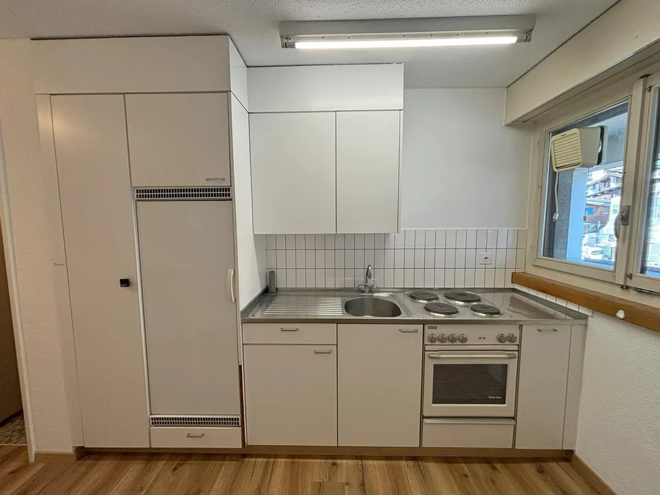 3 Pièces Appartement Ancien à Flims, Idéal comme Colocation ou Appartement Personnel