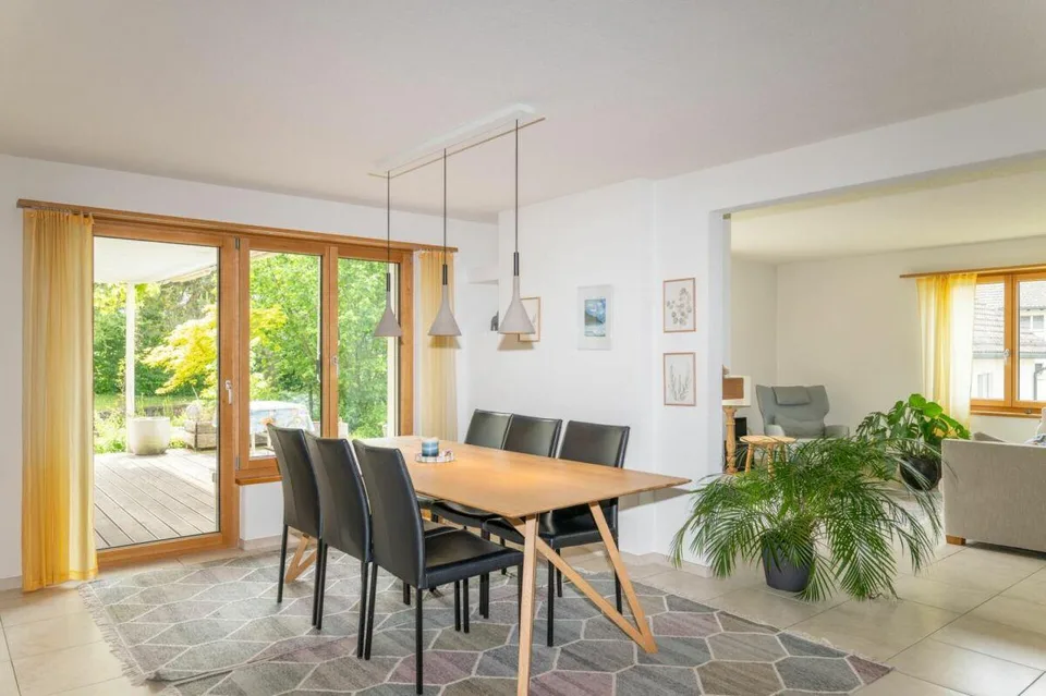 Familienparadies mit grossem Garten