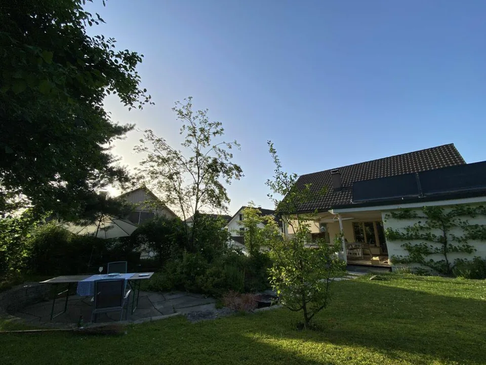 Familienparadies mit grossem Garten