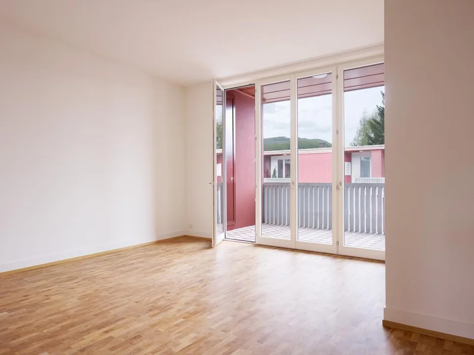 Moderne, helle 4.5-Zimmerwohnung mit Balkon