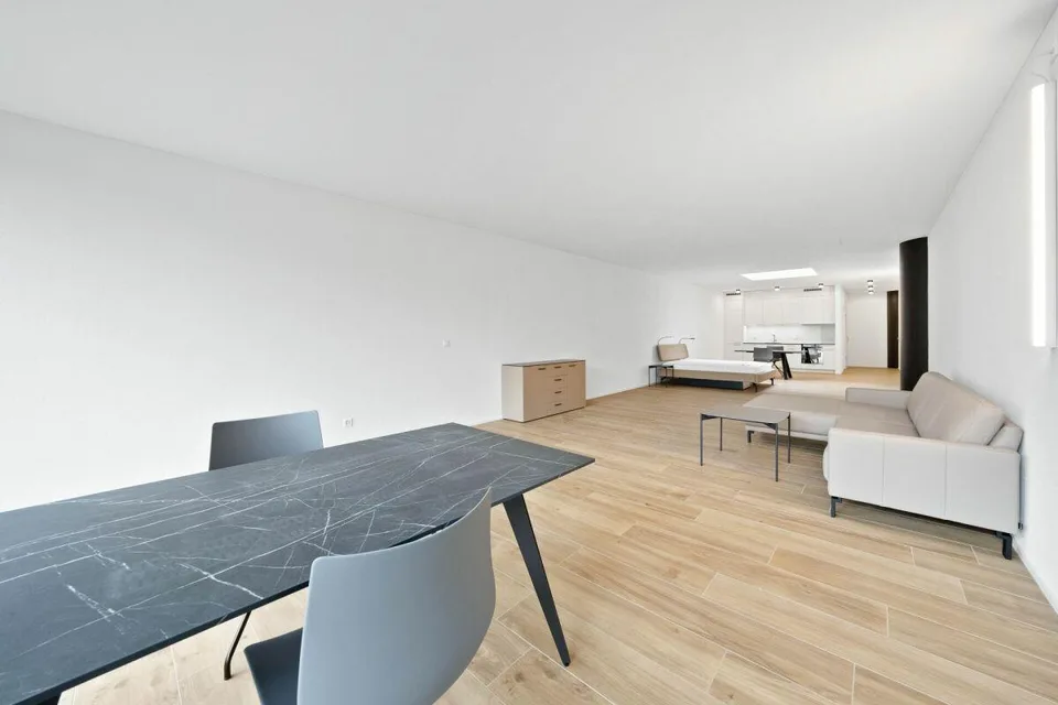 Loft-atelier arredato con 87 m² al 1° piano