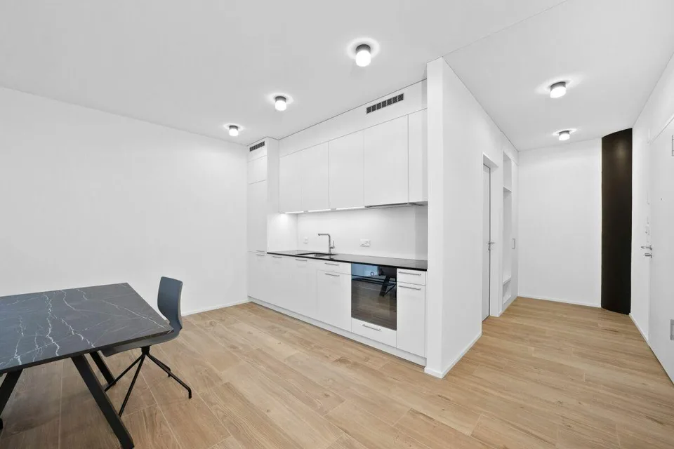 Loft-atelier arredato con 87 m² al 1° piano