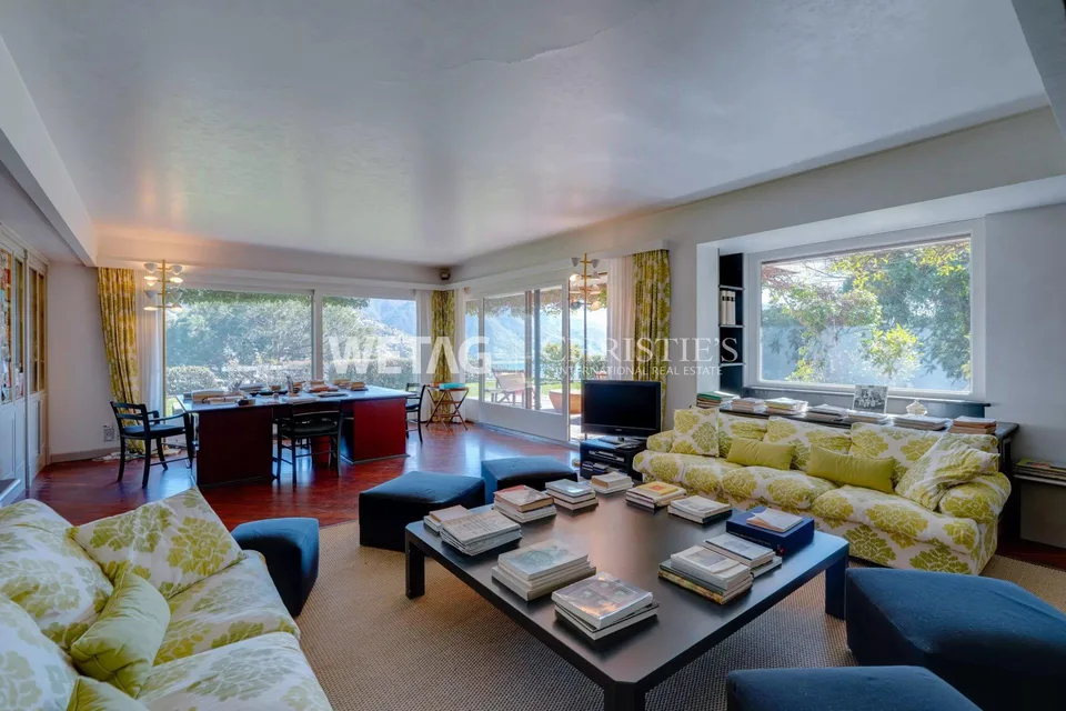 Elegante Penthouse-Wohnung in Lugano-Porza mit privatem Garten & Bl...