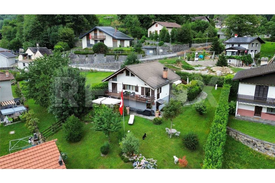 Casa unifamiliare con splendida vista immersa nella natura della valle di Blenio