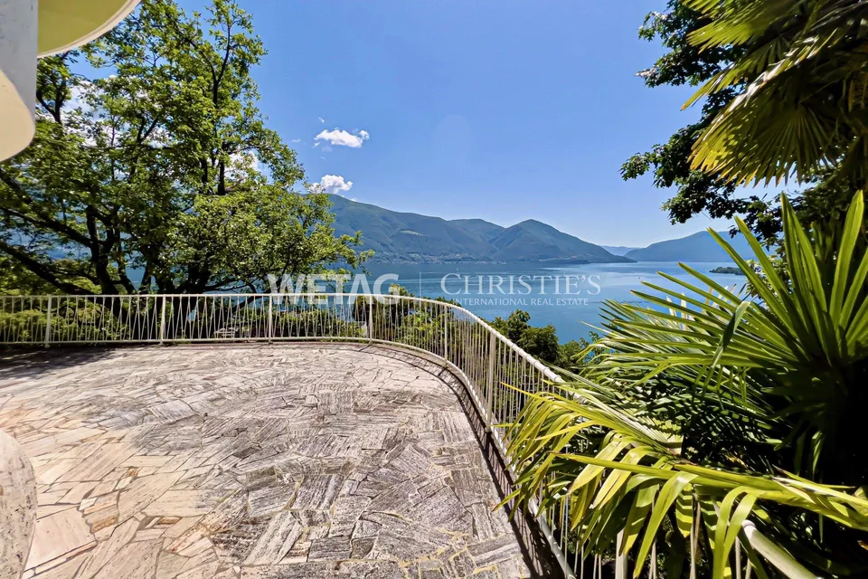 Villa da ristrutturare in posizione spettacolare con vista panoramica sul lago ad Ascona in vendita – foto 12 di 13