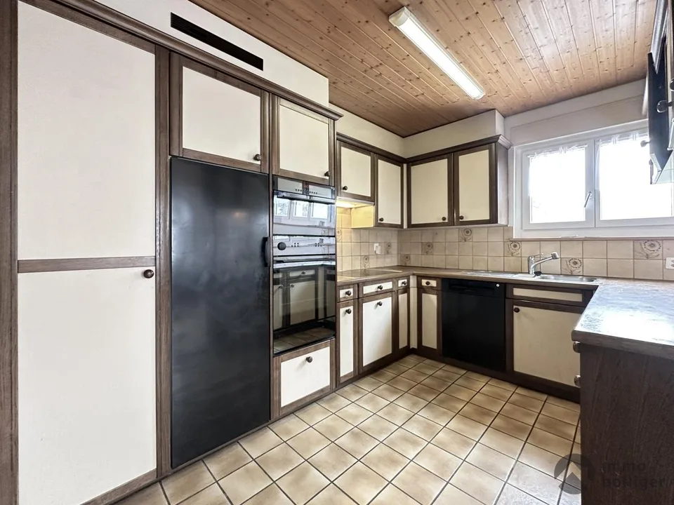 Proprietà di progetto con >300 m2 di spazio abitativo, laboratorio e locale commerciale