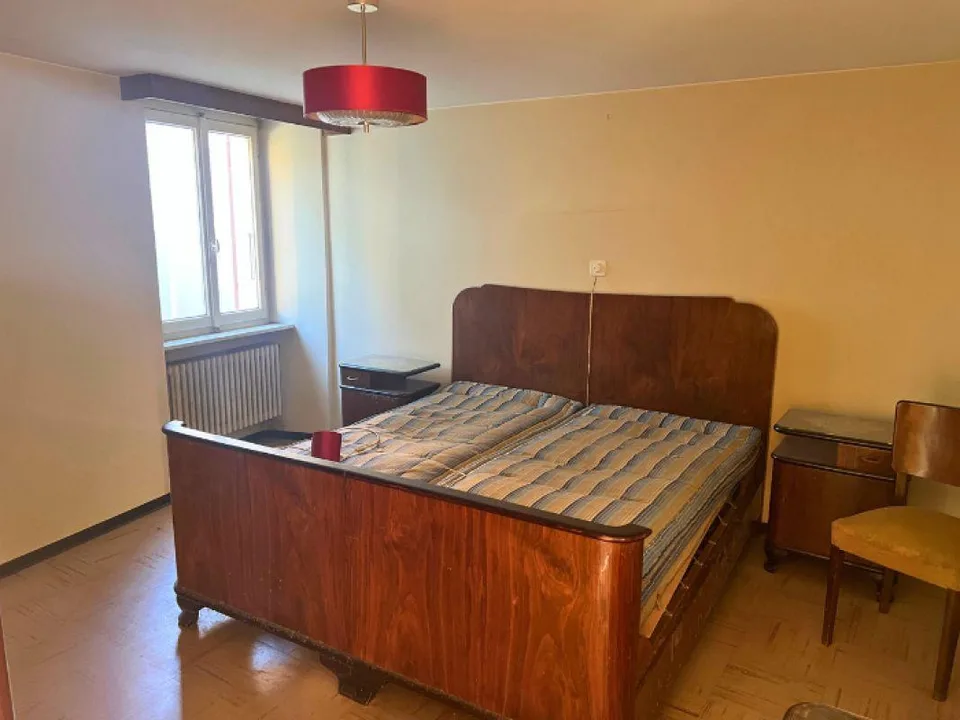 Hauskern zur Sanierung in ruhiger Lage – Foto 6 von 9