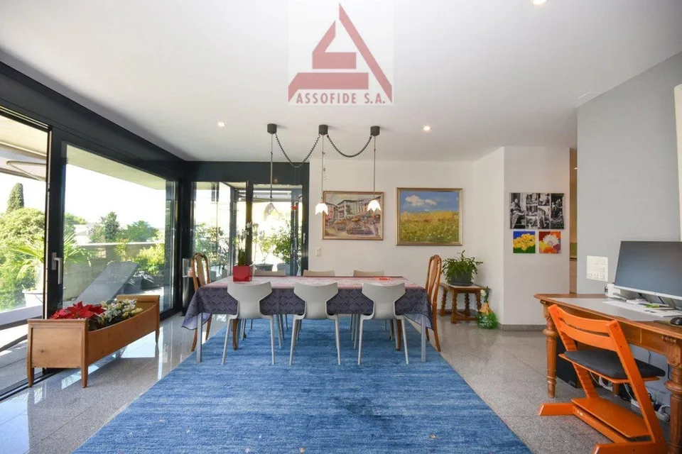 Hochwertige Attika mit Aussicht / Attico con finiture di qualità