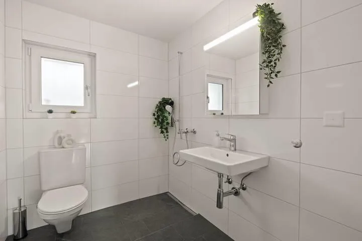 STILVOLL RENOVIERTES FAMILIENHAUS MIT VIEL WOHNQUALITÄT – Foto 6 von 8