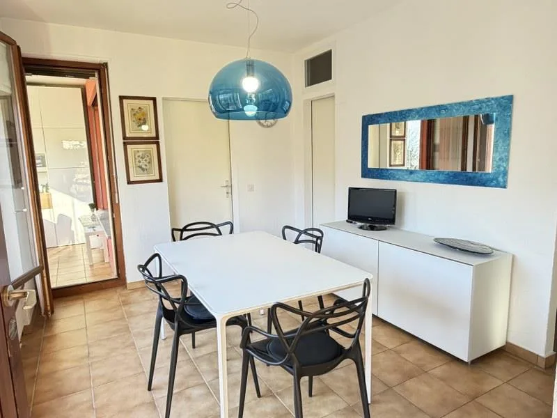 ELEGANTE E COMODO 2.5 LOCALI, DIRETTAMENTE FRONTE LAGO – foto 6 di 13