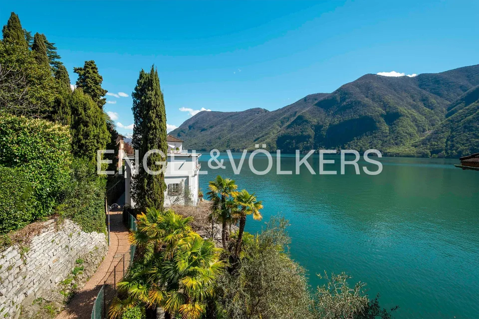 Romantique mansarde avec vue sur le lac et parking – photo 10 sur 11