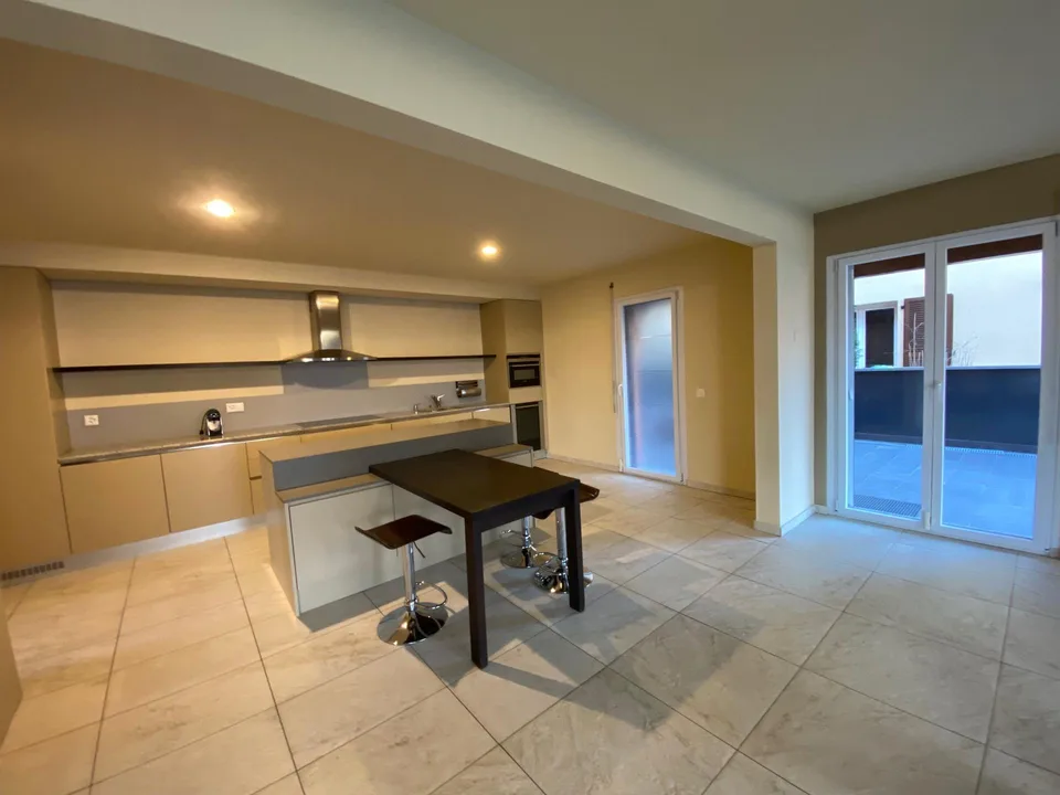 CASA UNIFAMILIARE NEL VERDE – foto 7 di 13