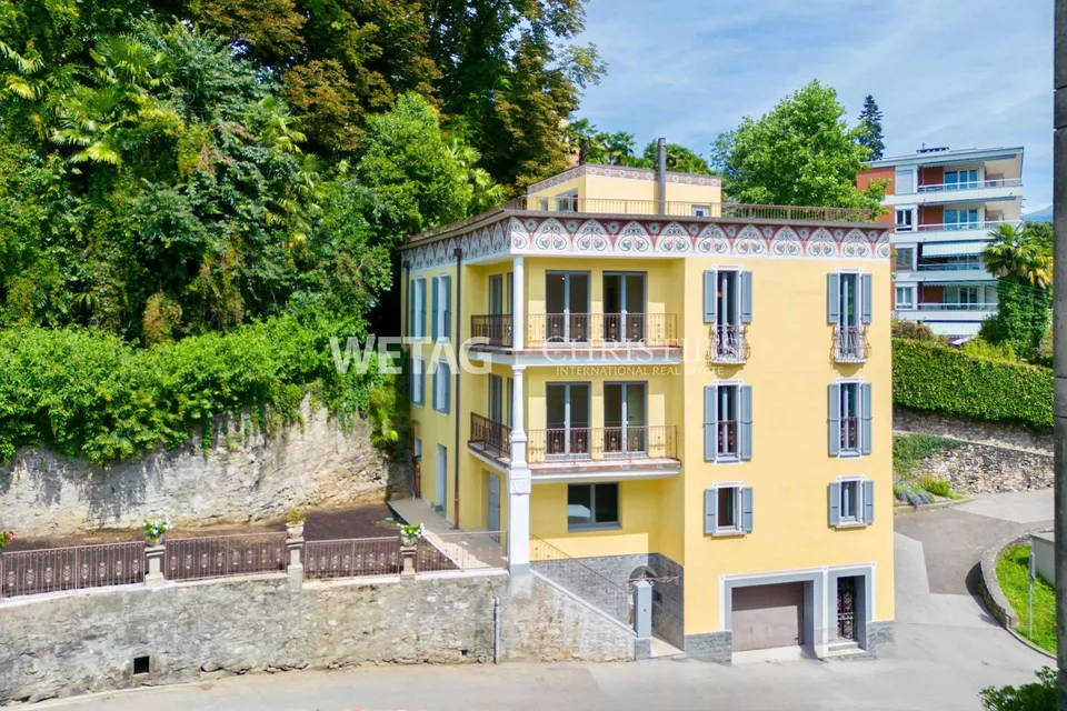 Elegante, komplett renovierte Villa in Lugano mit Whirlpool auf der...
