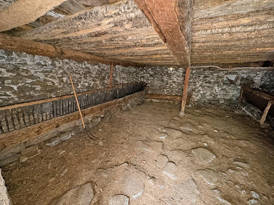 Val Bavona - Loc. Roseto - Rustico zum Renovieren mit bauland