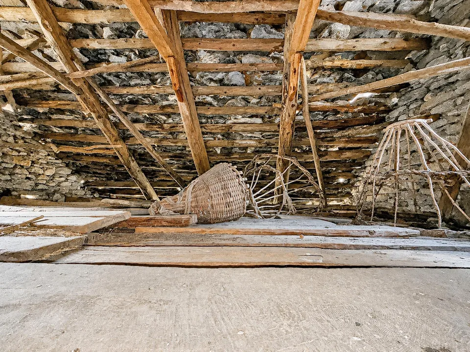 Val Bavona - Loc. Roseto - Rustico zum Renovieren mit bauland – foto 8 di 13