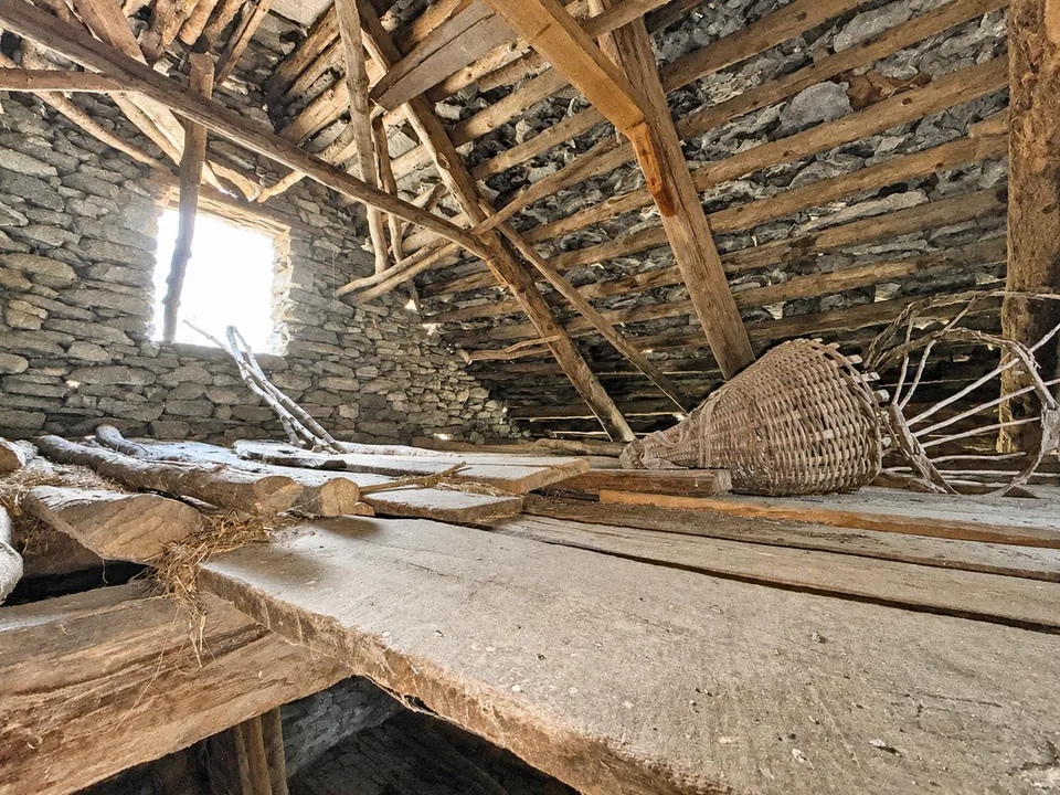 Val Bavona - Loc. Roseto - Rustico zum Renovieren mit bauland – foto 9 di 13