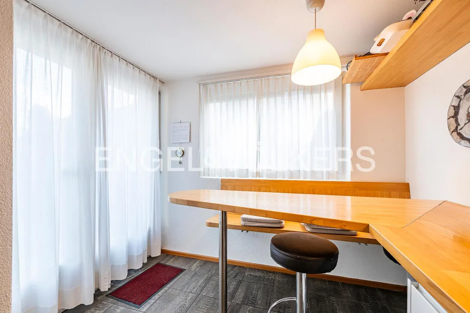 Freistehende Villa mit Bauland – Foto 6 von 12