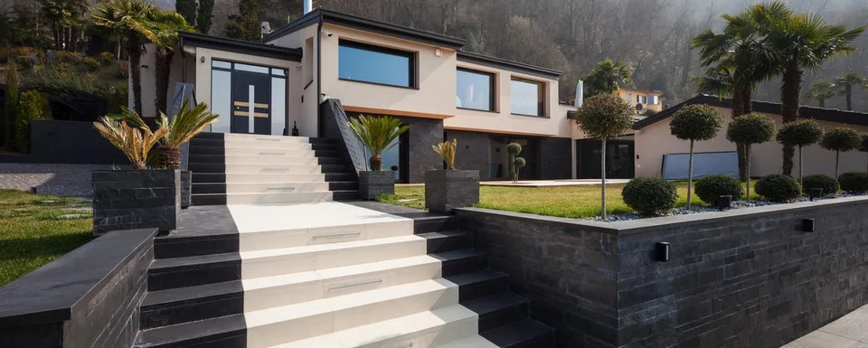 Moderna Villa di Lusso con Vista Lago di Lugano, Piscina e Posto Barca