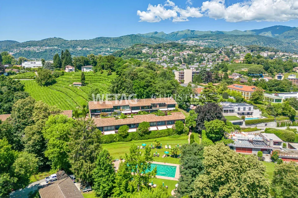 Lugano-Gentilino: elegante Attikawohnung mit Seeblick, im Rohbauzus...
