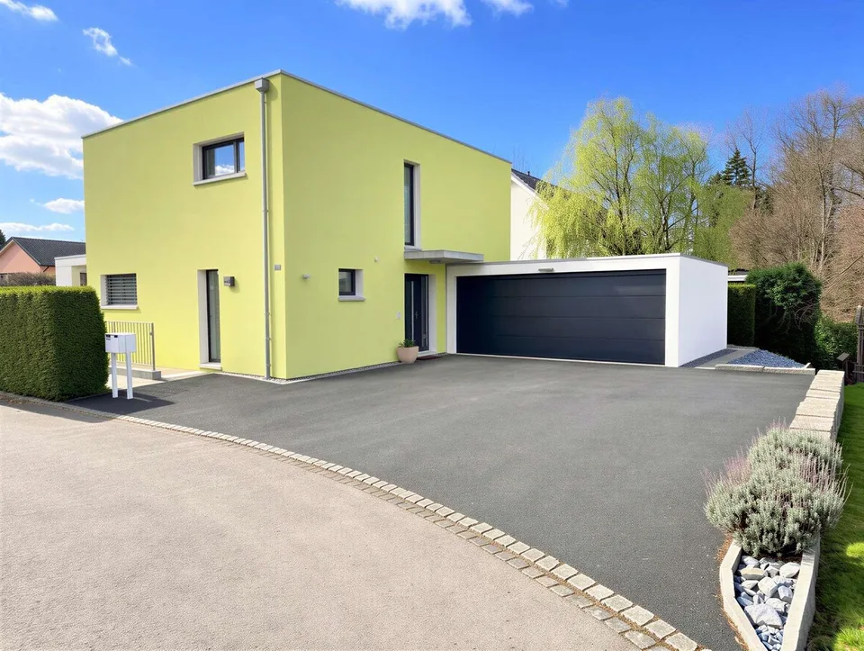 Casa unifamiliare moderna in un quartiere familiare