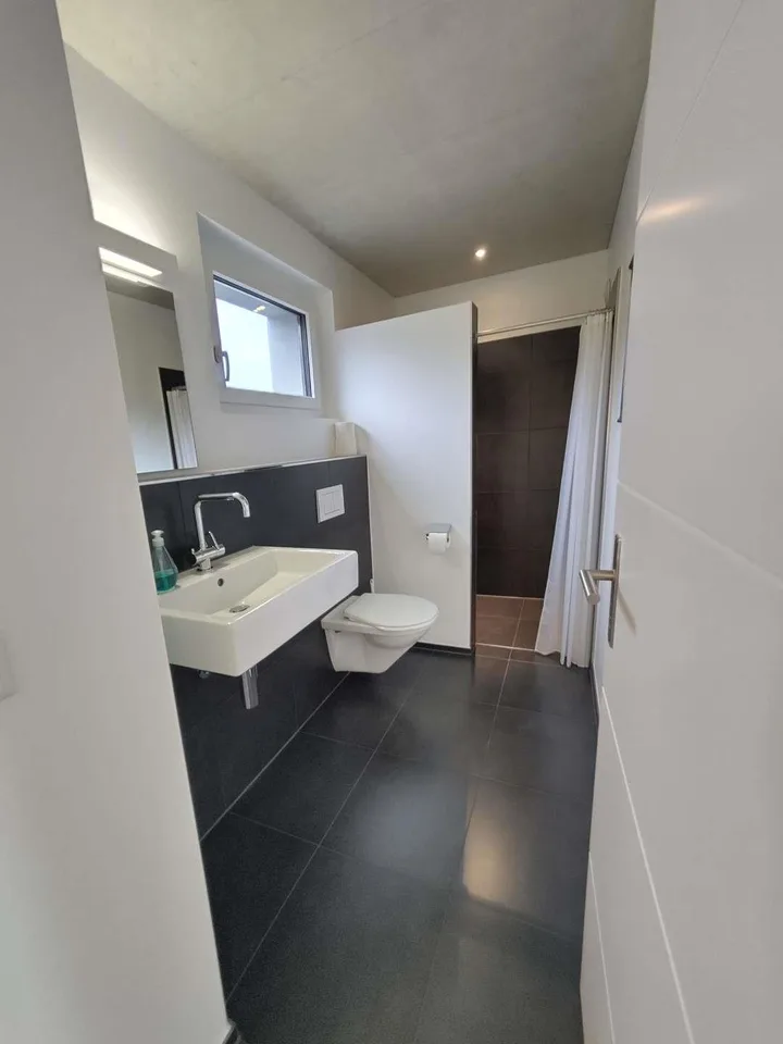 Casa unifamiliare moderna in un quartiere familiare