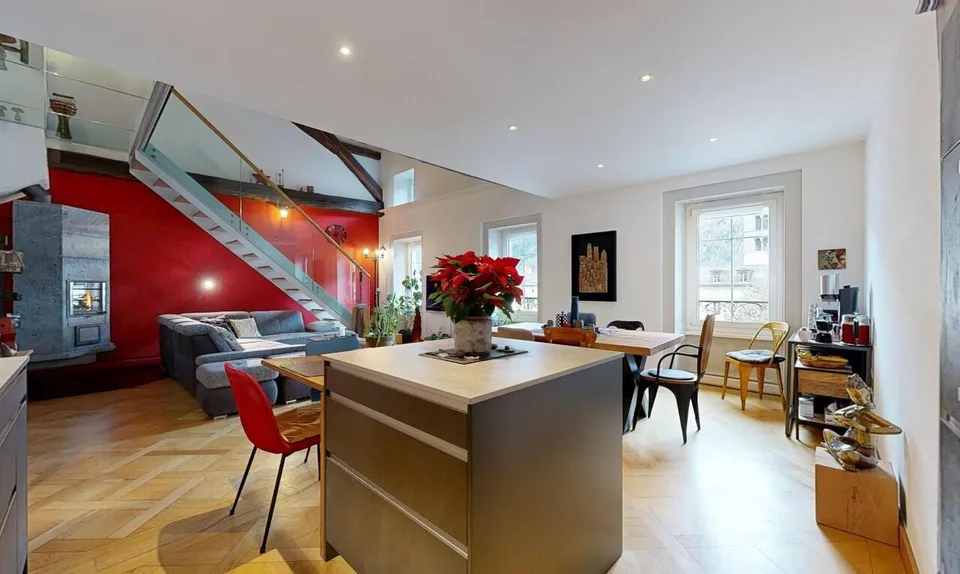 Außergewöhnliches Duplex im obersten Stockwerk im Herzen von Martigny