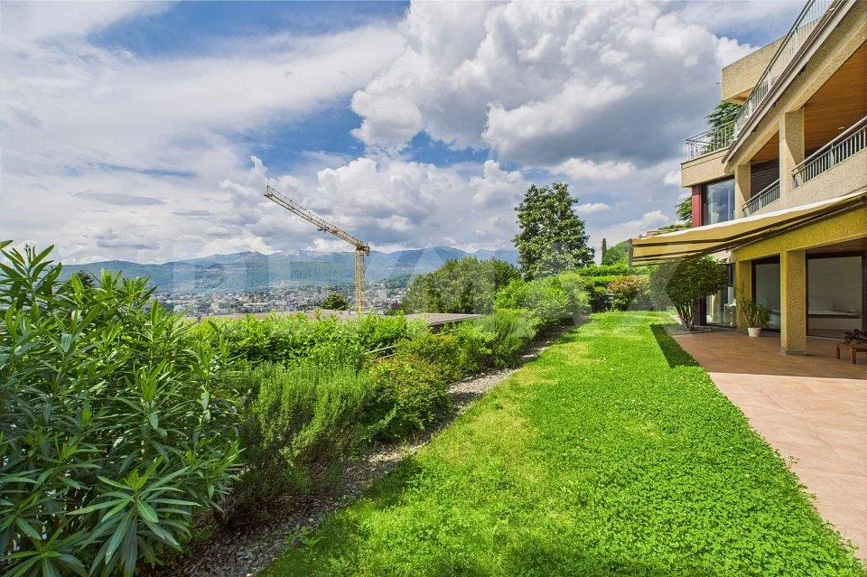 Vivere il lusso - appartamento di prestigio con giardino privato e vista mozzafiato