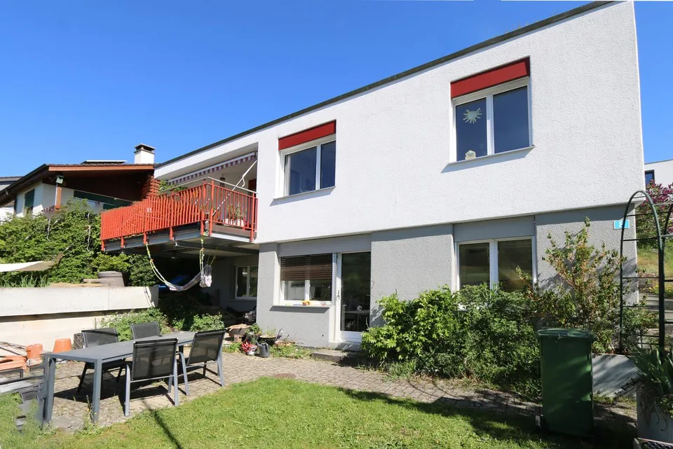 Freistehendes 6‑ Zimmer-Einfamilienhaus mit Einliegercharakter