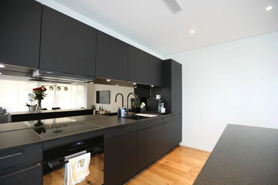 Appartement au rez-de-chaussée avec espace de séjour et proximité immédiate du lac – photo 6 sur 14