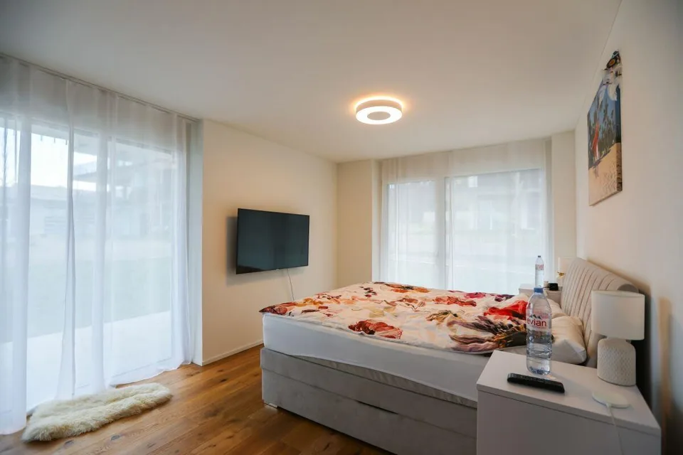 Appartement au rez-de-chaussée avec espace de séjour et proximité immédiate du lac – photo 9 sur 14
