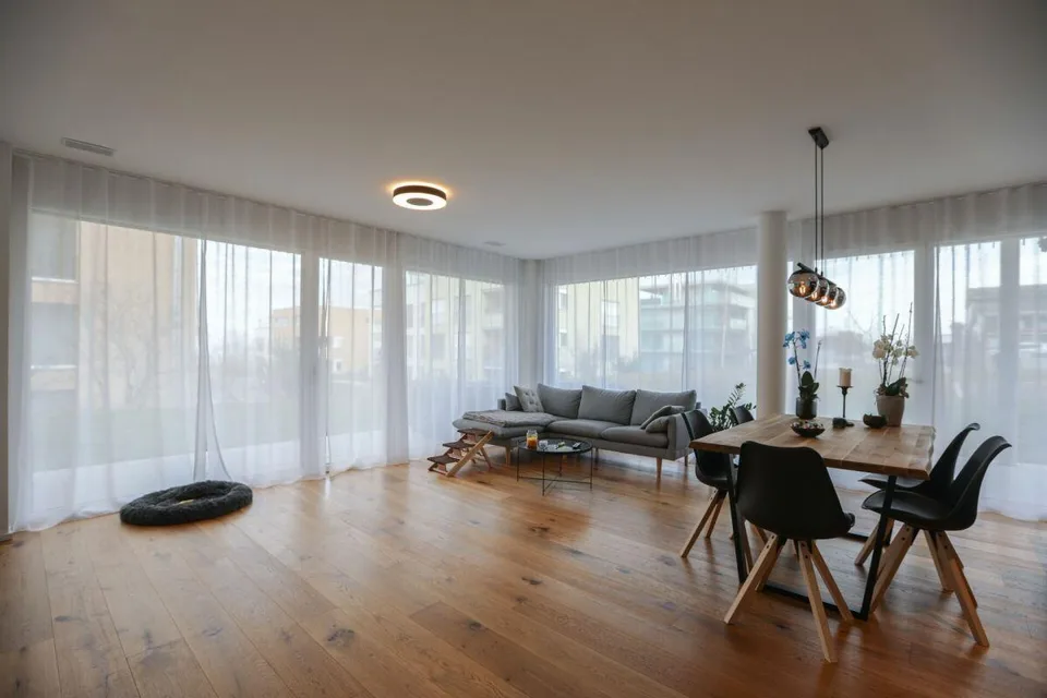Appartement au rez-de-chaussée avec espace de séjour et proximité immédiate du lac – photo 7 sur 14