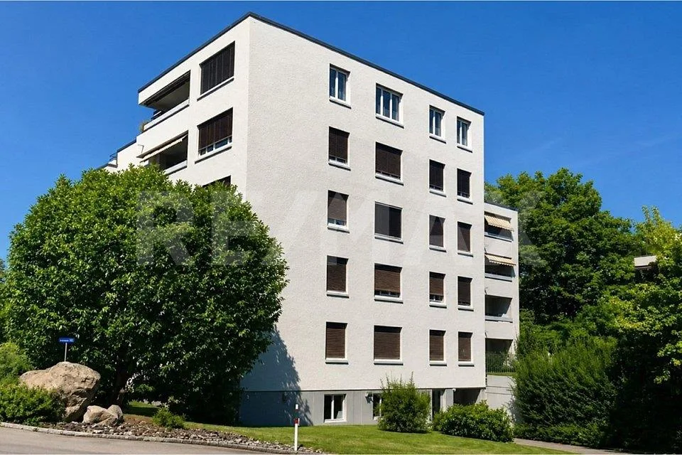 Appartement en copropriété de 3,5 pièces lumineux avec balcon dans un quartier résidentiel calme