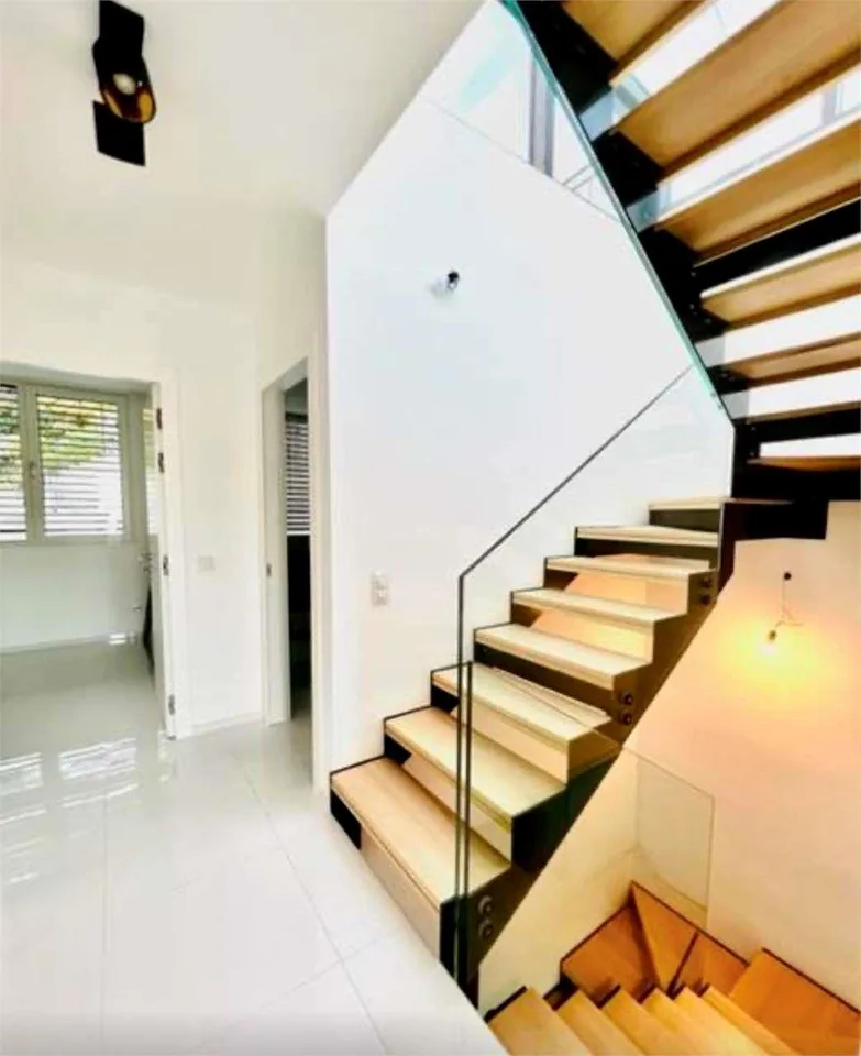 Neue Reihenhaus-Villa mit Dachgarten und privatem Garten – Foto 11 von 13