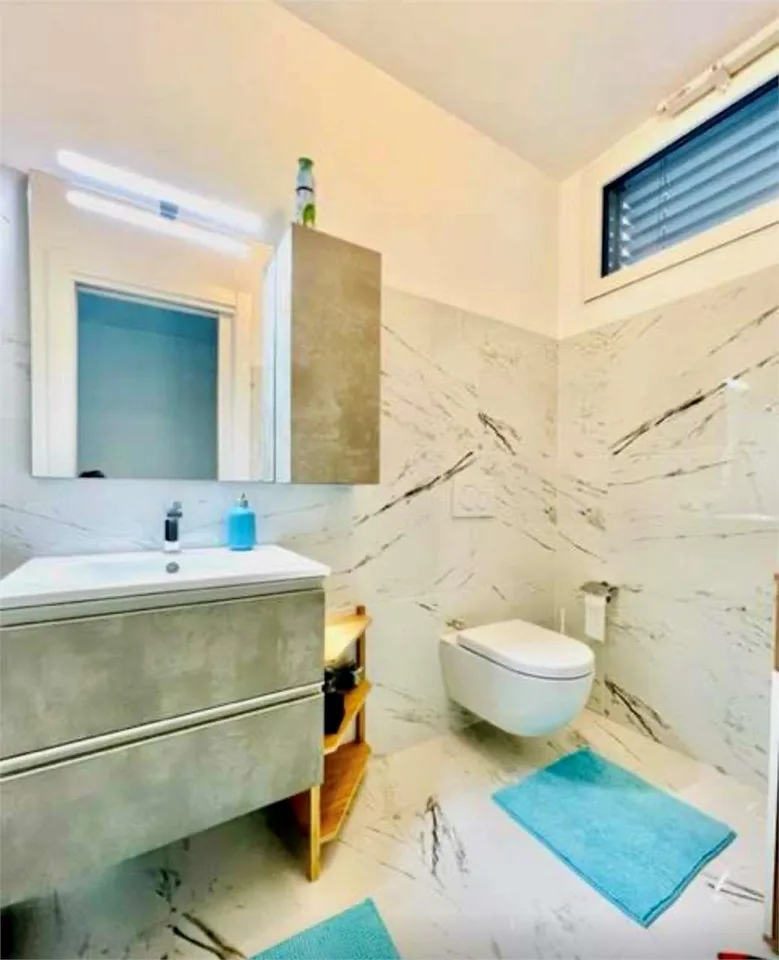 Neue Reihenhaus-Villa mit Dachgarten und privatem Garten – Foto 8 von 13