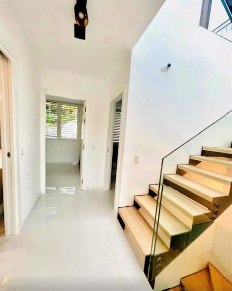 Neue Reihenhaus-Villa mit Dachgarten und privatem Garten – Foto 10 von 13