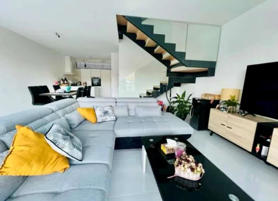 Neue Reihenhaus-Villa mit Dachgarten und privatem Garten – Foto 9 von 13