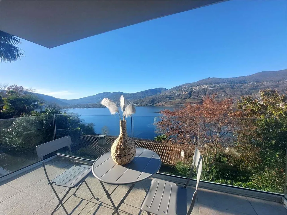 2473_Montagnola,1.5 locali rinnovati vista lago