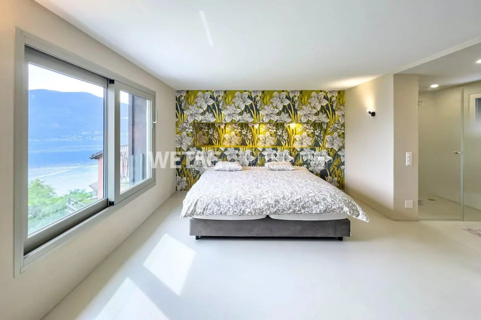 Ville moderne con interni luminosi & vista lago meravigliosa a Ronco sopra Ascona in vendita