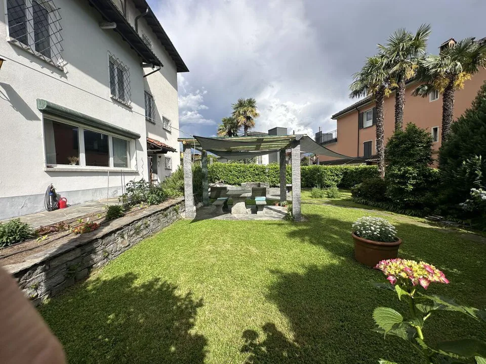 Oase des Charmes: Elegante Vintage-Wohnung mit Garten – Foto 30 von 30