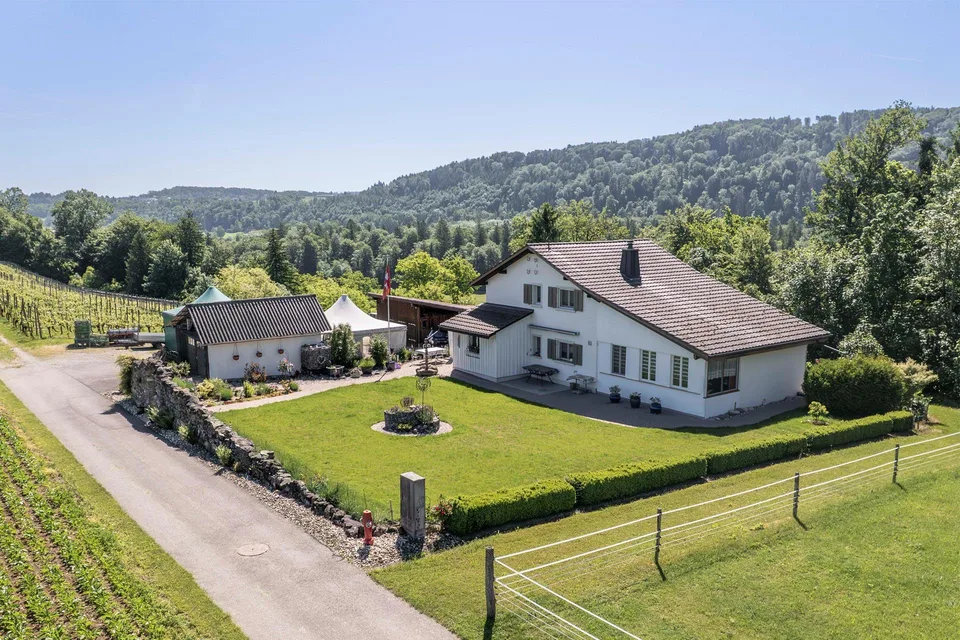 EFH mit viel Umschwung